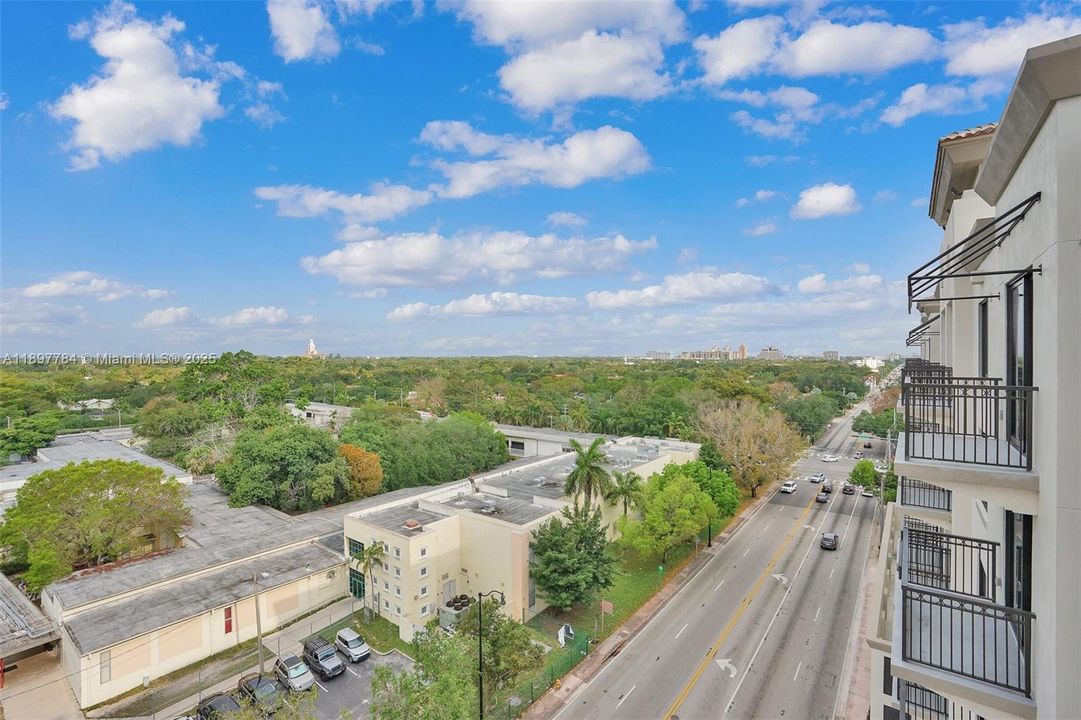 Active With Contract: $5,500 (2 beds, 2 baths, 1032 Square Feet)