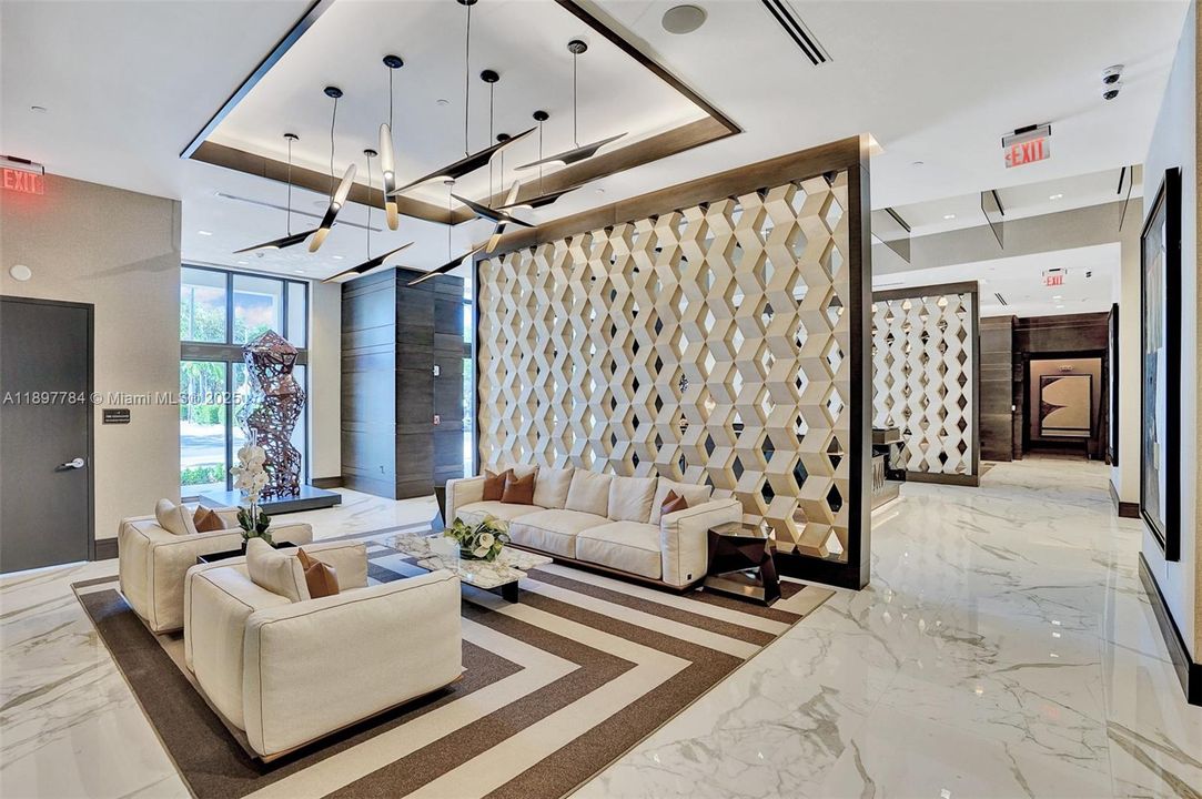 Active With Contract: $5,500 (2 beds, 2 baths, 1032 Square Feet)