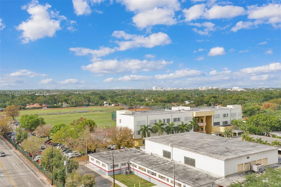 Active With Contract: $5,500 (2 beds, 2 baths, 1032 Square Feet)