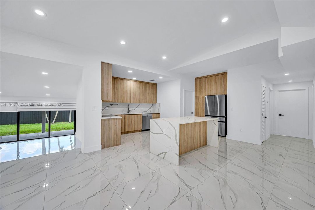 Active With Contract: $840,000 (4 beds, 3 baths, 2241 Square Feet)