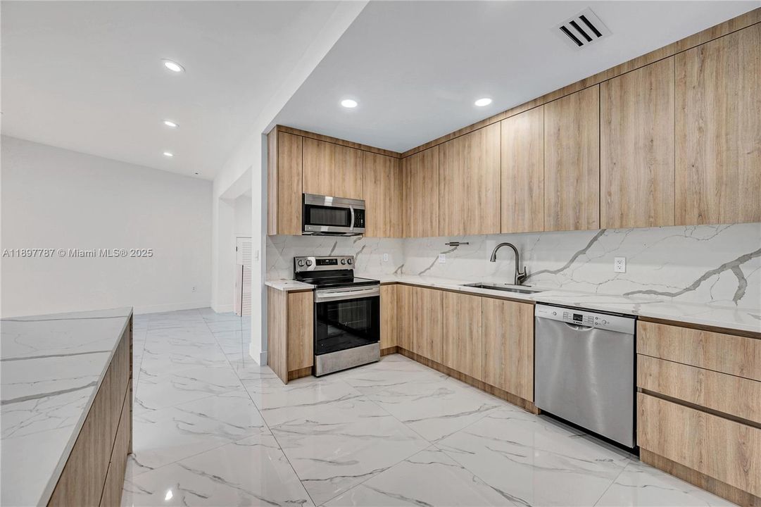 Active With Contract: $840,000 (4 beds, 3 baths, 2241 Square Feet)