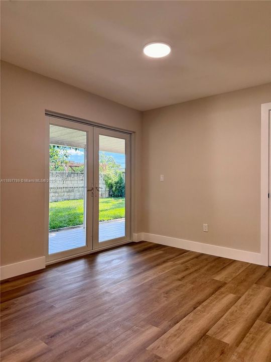 Active With Contract: $539,000 (4 beds, 3 baths, 1323 Square Feet)