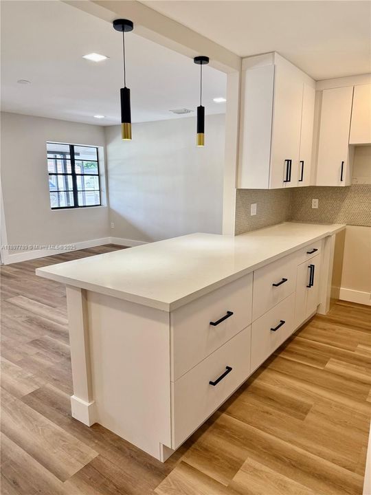 Active With Contract: $539,000 (4 beds, 3 baths, 1323 Square Feet)