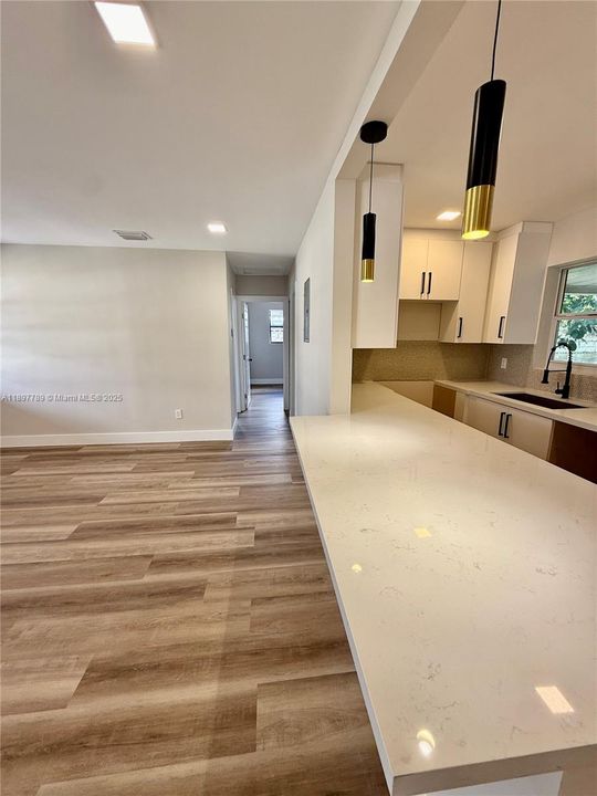 Active With Contract: $539,000 (4 beds, 3 baths, 1323 Square Feet)