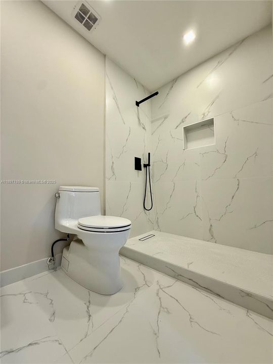 Active With Contract: $539,000 (4 beds, 3 baths, 1323 Square Feet)