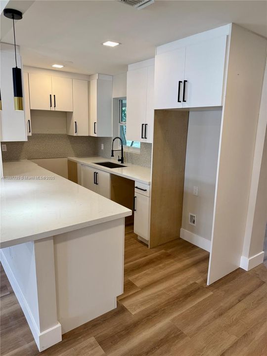 Active With Contract: $539,000 (4 beds, 3 baths, 1323 Square Feet)