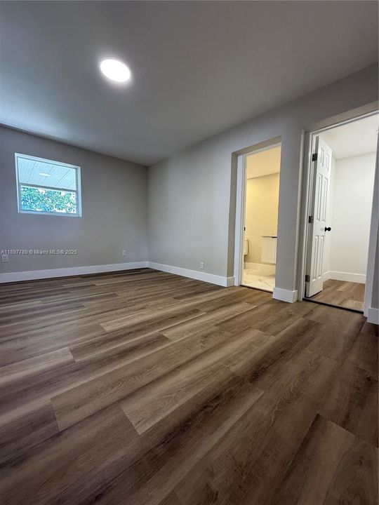 Active With Contract: $539,000 (4 beds, 3 baths, 1323 Square Feet)