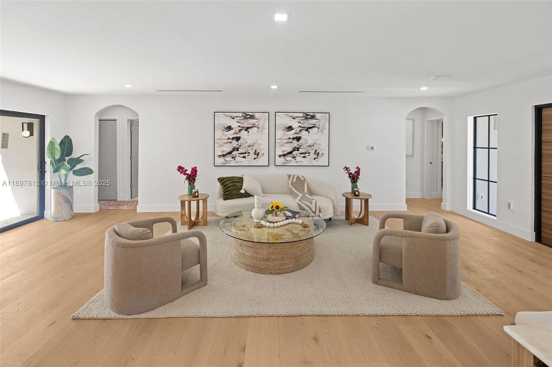 En Venta: $2,388,500 (4 camas, 3 baños, 2201 Pies cuadrados)