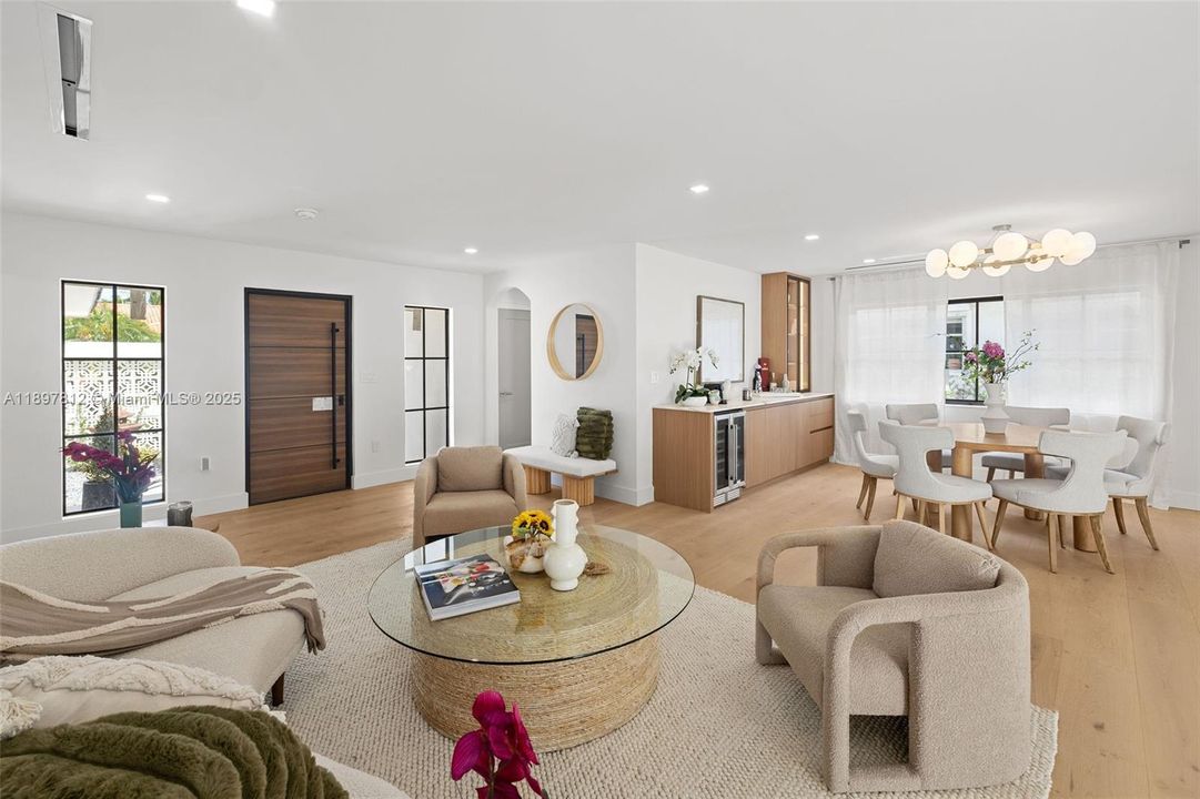 En Venta: $2,388,500 (4 camas, 3 baños, 2201 Pies cuadrados)