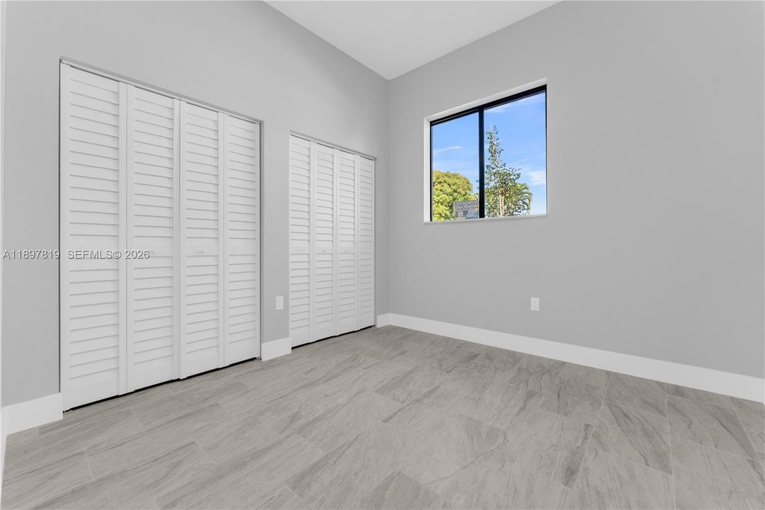 Activo con contrato: $699,999 (4 camas, 3 baños, 1602 Pies cuadrados)