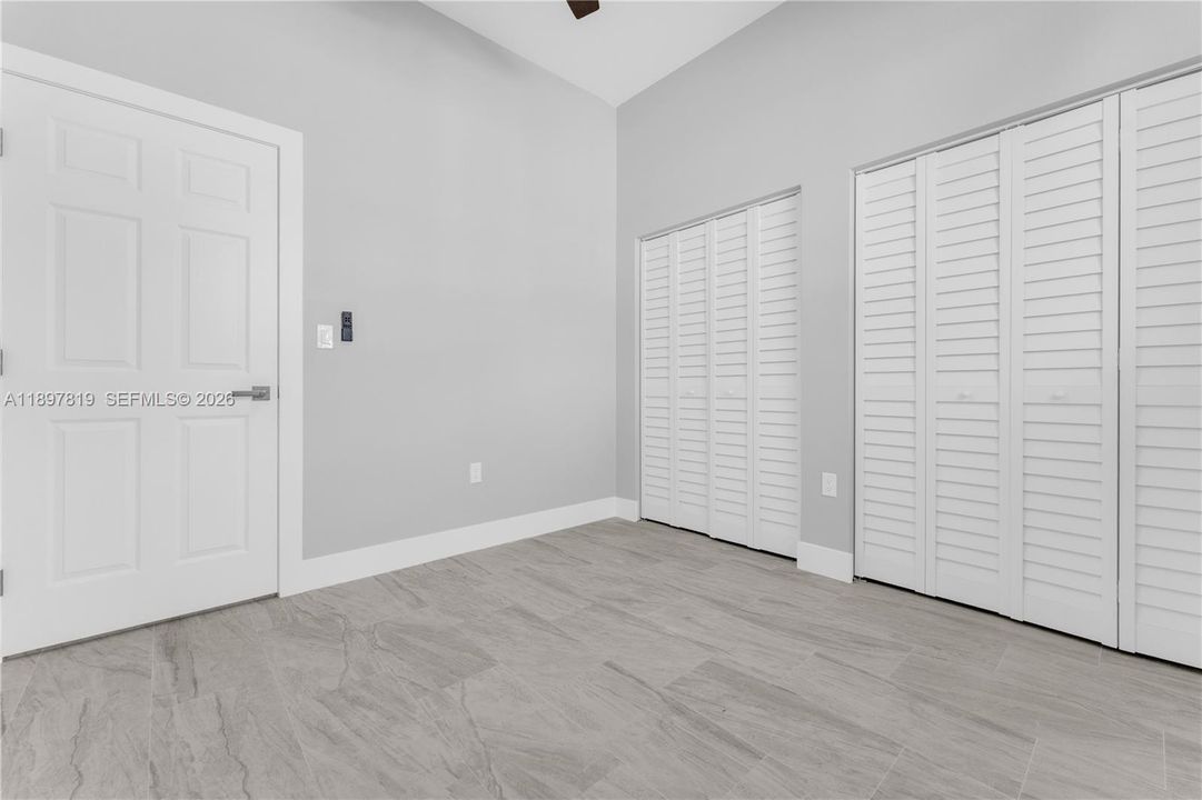 Activo con contrato: $699,999 (4 camas, 3 baños, 1602 Pies cuadrados)