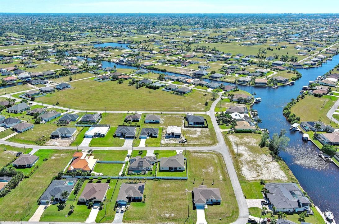 待售: $52,000 (0.24 acres)