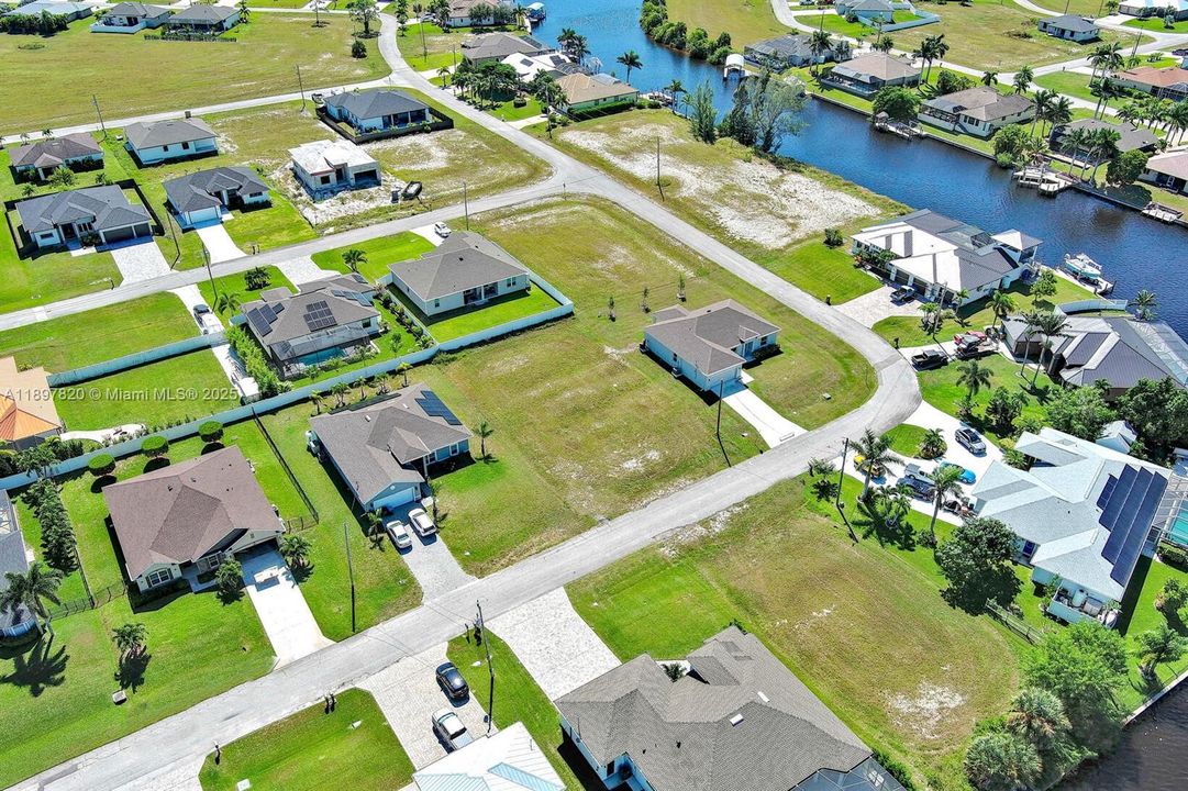 待售: $52,000 (0.24 acres)