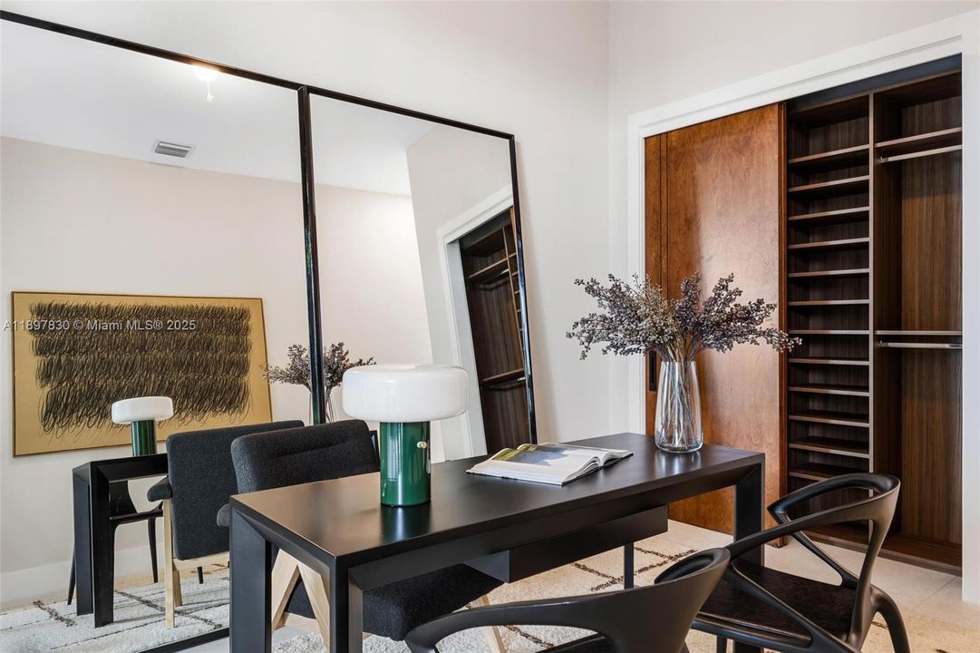 For Sale: $5,890,000 (5 beds, 5 baths, 4972 Square Feet)