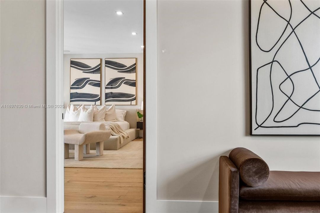 For Sale: $5,890,000 (5 beds, 5 baths, 4972 Square Feet)