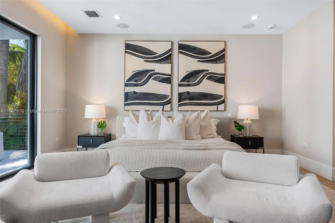 For Sale: $5,890,000 (5 beds, 5 baths, 4972 Square Feet)