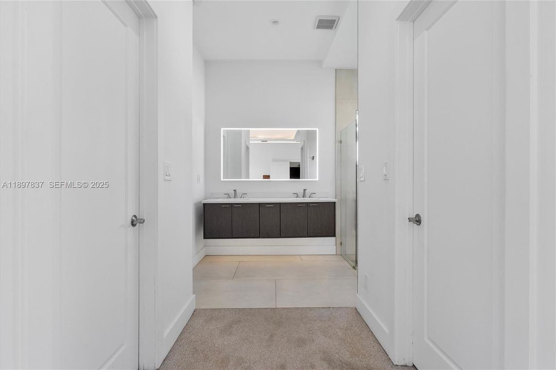 For Sale: $3,650,000 (3 beds, 3 baths, 2489 Square Feet)