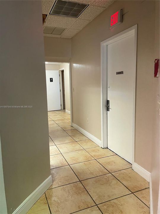 出租: $5,500 (0 贝兹, 0 浴室, 0 平方英尺)