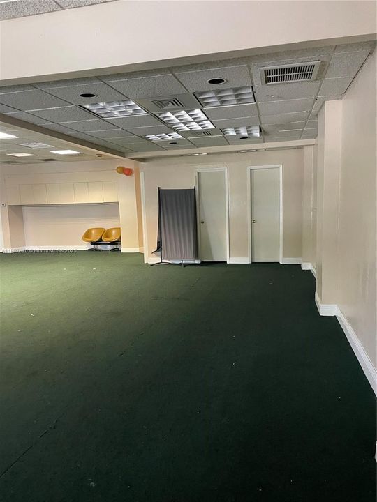 出租: $5,500 (0 贝兹, 0 浴室, 0 平方英尺)