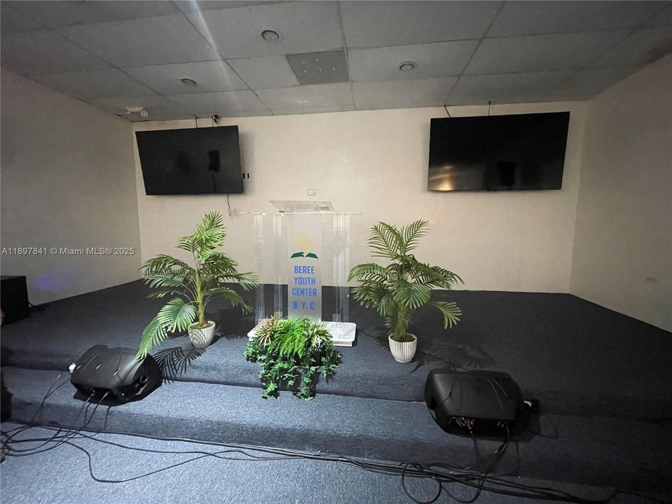 For Rent: $3,300 (0 beds, 0 baths, 0 Square Feet)