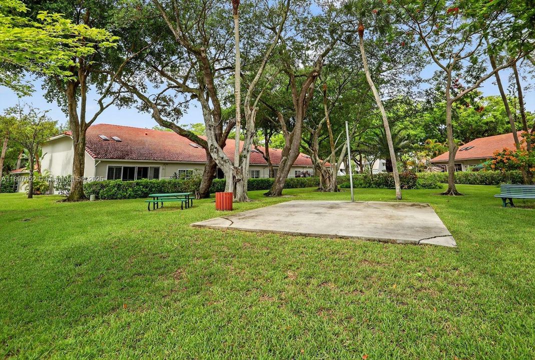 En Venta: $589,000 (4 camas, 4 baños, 2278 Pies cuadrados)