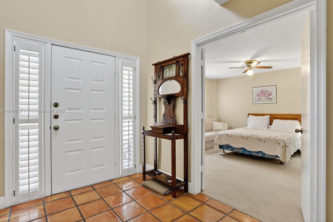 En Venta: $589,000 (4 camas, 4 baños, 2278 Pies cuadrados)