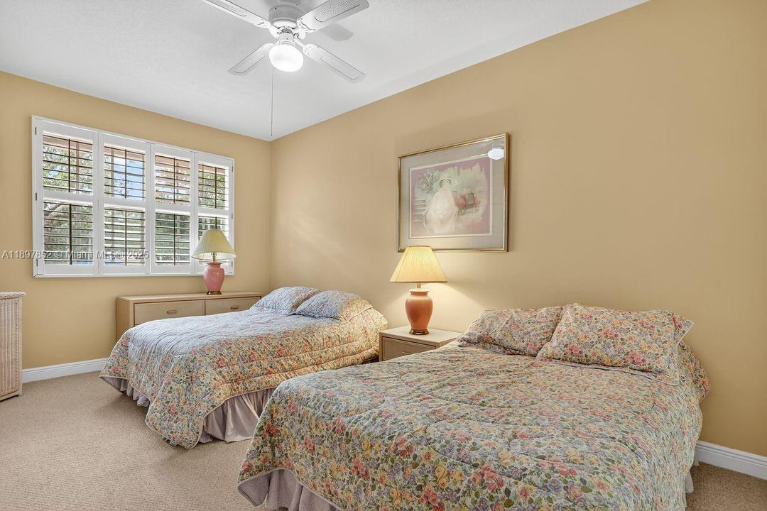 En Venta: $589,000 (4 camas, 4 baños, 2278 Pies cuadrados)