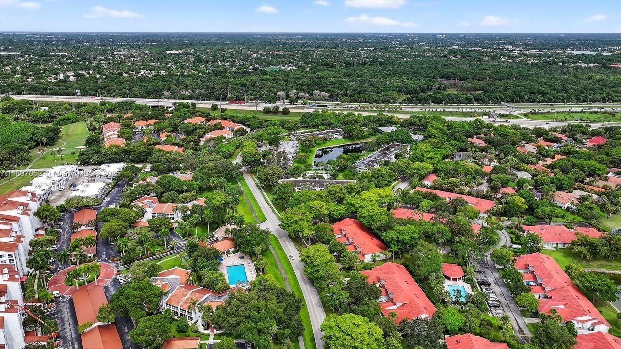 En Venta: $589,000 (4 camas, 4 baños, 2278 Pies cuadrados)