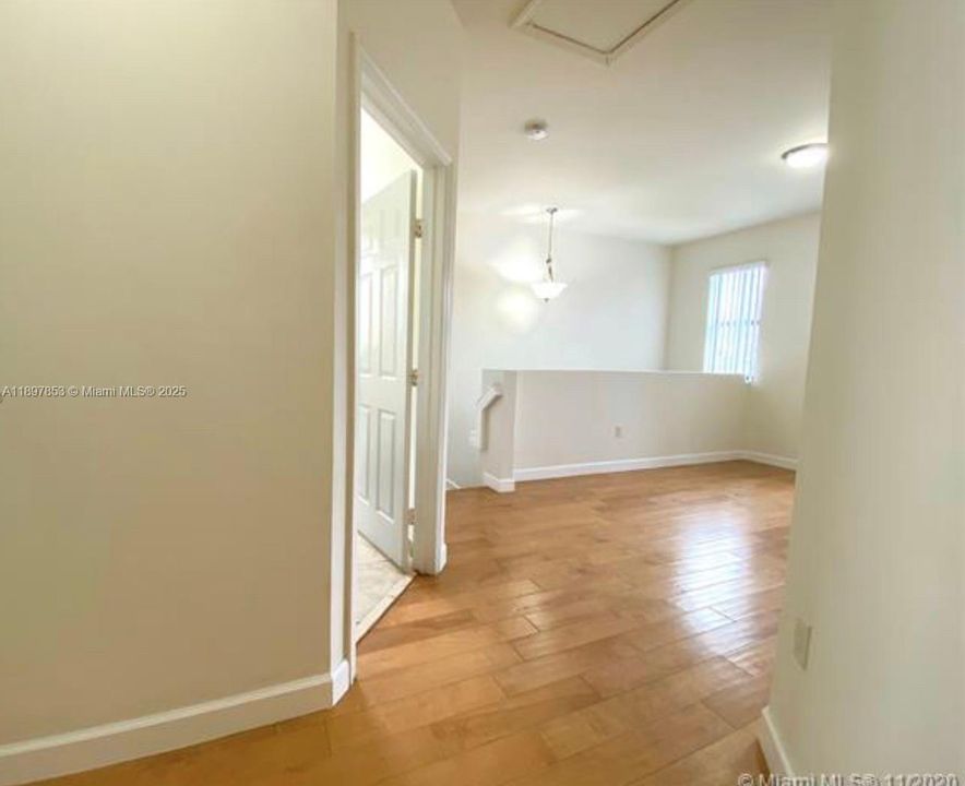 出租: $3,900 (3 贝兹, 2 浴室, 2021 平方英尺)