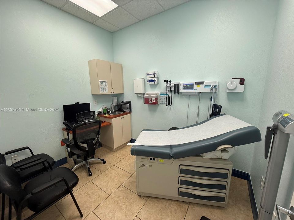 待售: $700,000 (0 贝兹, 0 浴室, 0 平方英尺)