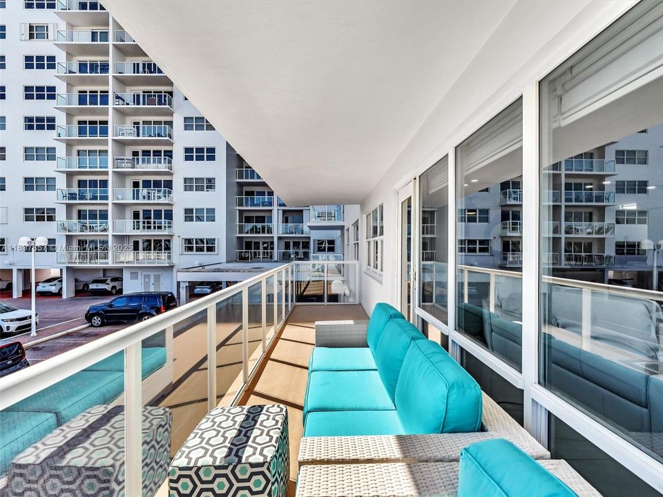 На продажу: $867,000 (3 спален, 2 ванн, 1700 Квадратных фут)