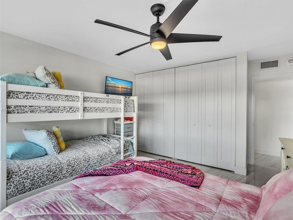 На продажу: $867,000 (3 спален, 2 ванн, 1700 Квадратных фут)