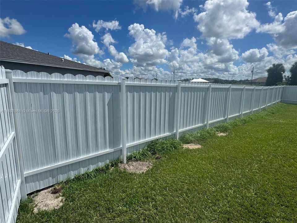 For Rent: $2,100 (3 beds, 2 baths, 0 Square Feet)