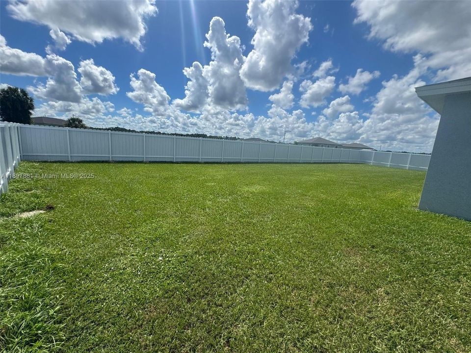 For Rent: $2,100 (3 beds, 2 baths, 0 Square Feet)