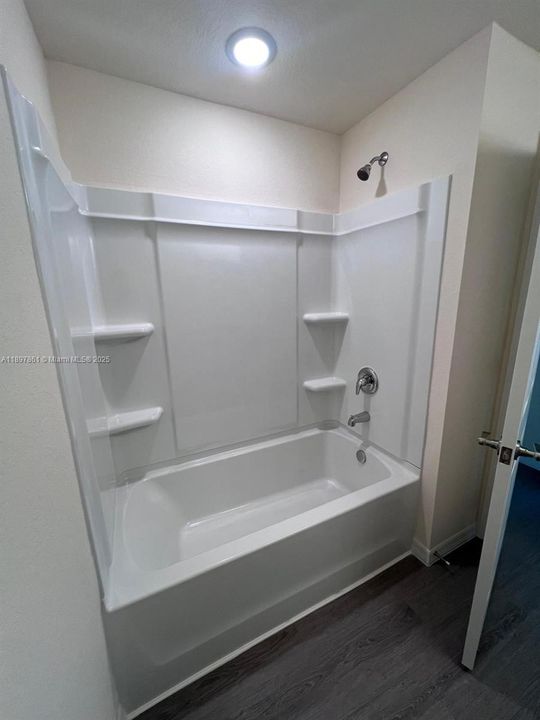 For Rent: $2,100 (3 beds, 2 baths, 0 Square Feet)