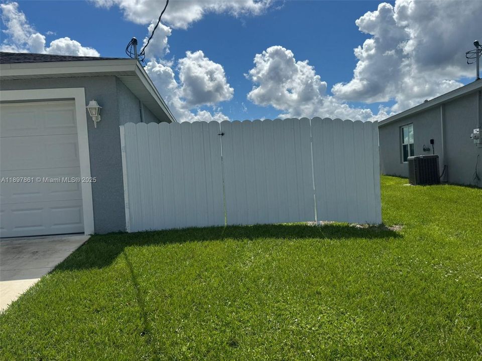 For Rent: $2,100 (3 beds, 2 baths, 0 Square Feet)