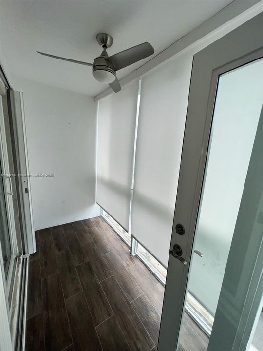 Active With Contract: $2,800 (1 beds, 1 baths, 725 Square Feet)
