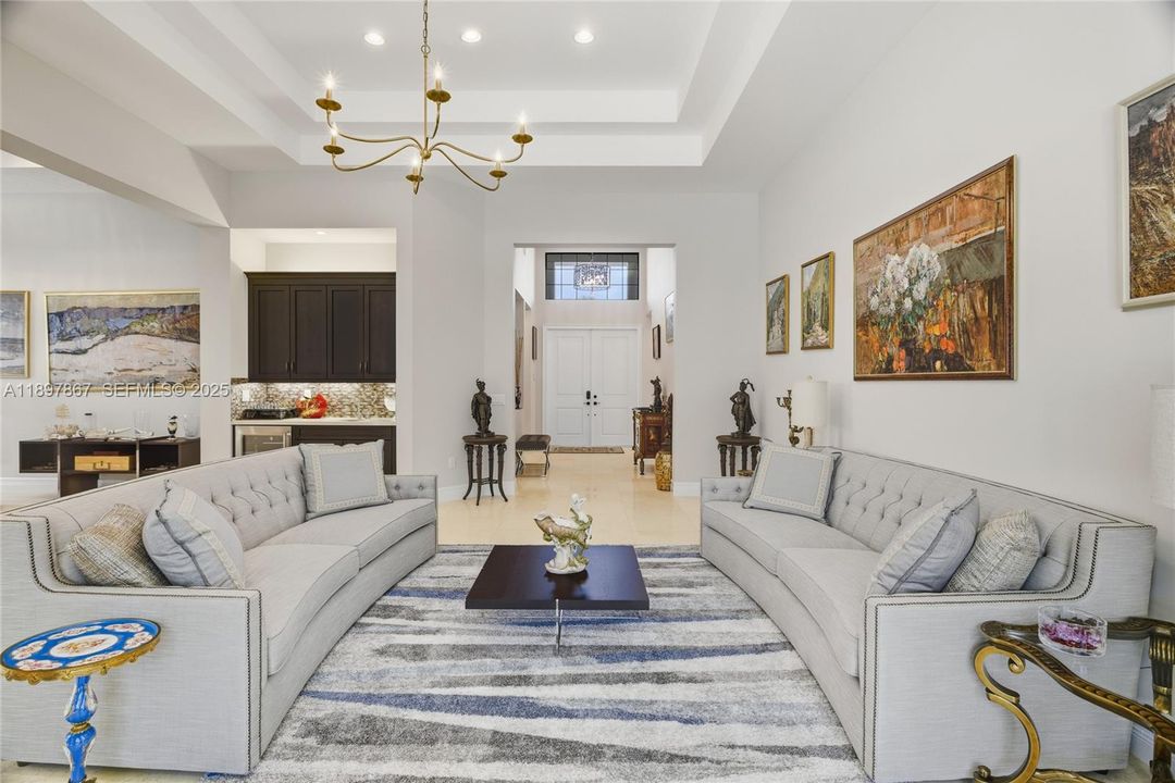 На продажу: $2,350,000 (5 спален, 5 ванн, 3968 Квадратных фут)