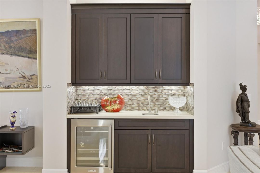 На продажу: $2,350,000 (5 спален, 5 ванн, 3968 Квадратных фут)