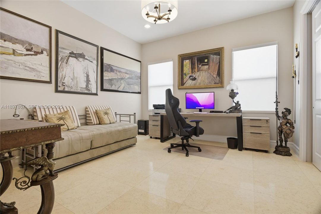 На продажу: $2,350,000 (5 спален, 5 ванн, 3968 Квадратных фут)