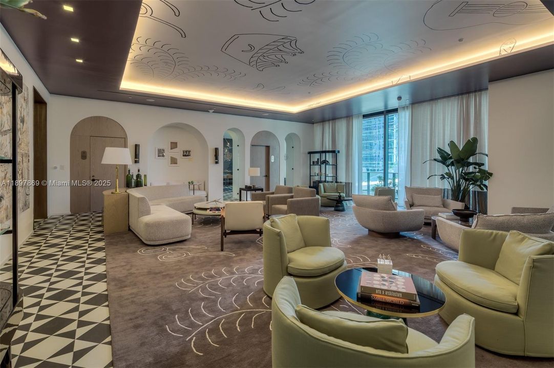 合同活跃: $1,625,000 (3 贝兹, 4 浴室, 1734 平方英尺)