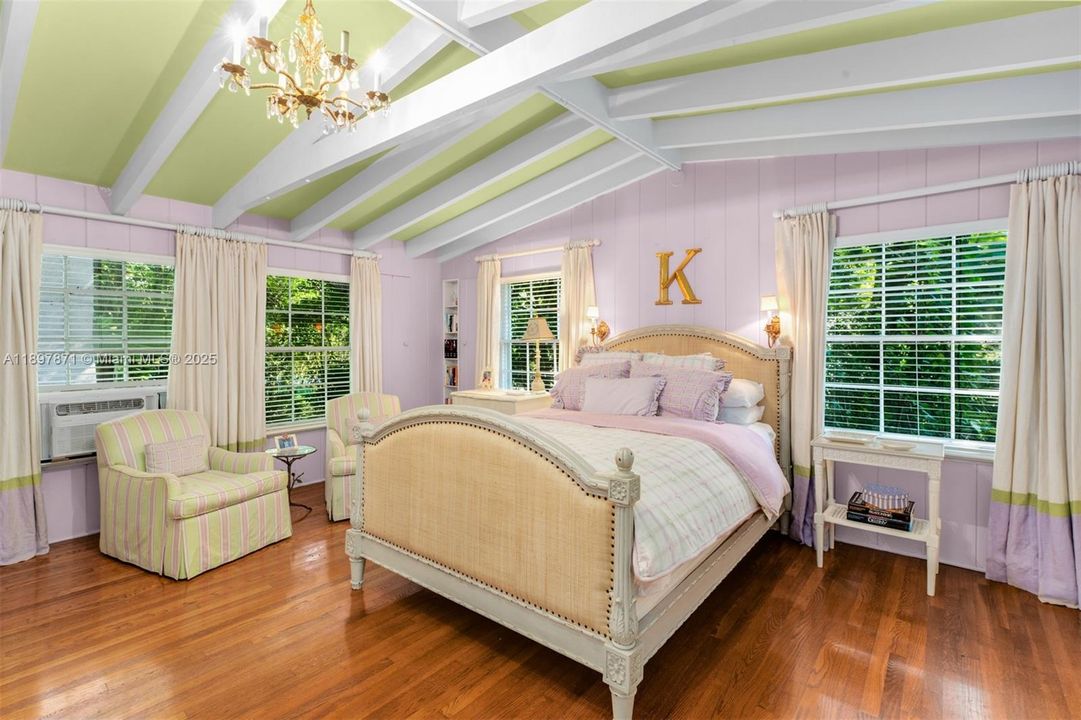 For Sale: $3,500,000 (4 beds, 3 baths, 3163 Square Feet)