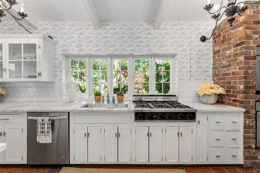 For Sale: $3,500,000 (4 beds, 3 baths, 3163 Square Feet)