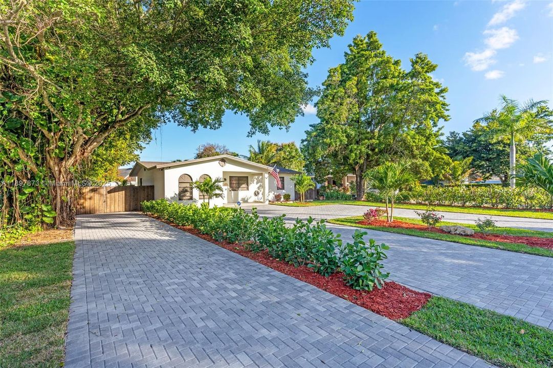 For Rent: $4,450 (4 beds, 2 baths, 2150 Square Feet)