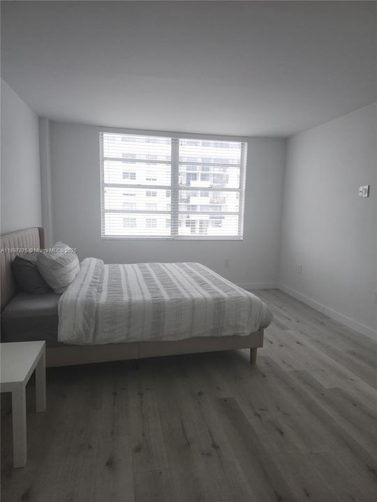 Active With Contract: $2,450 (2 beds, 2 baths, 1232 Square Feet)