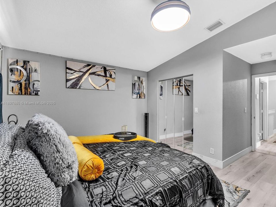 Active With Contract: $460,000 (4 beds, 2 baths, 1848 Square Feet)