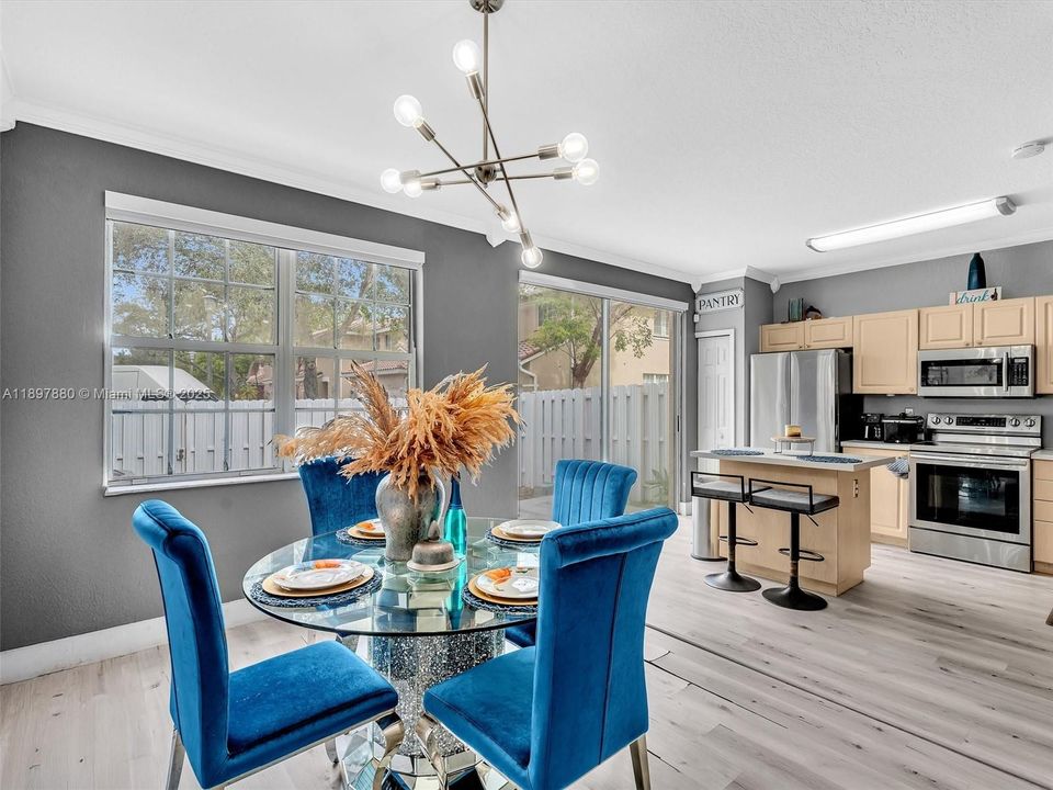 Active With Contract: $460,000 (4 beds, 2 baths, 1848 Square Feet)