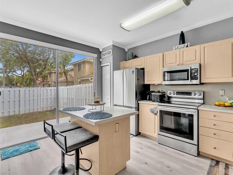 Active With Contract: $460,000 (4 beds, 2 baths, 1848 Square Feet)