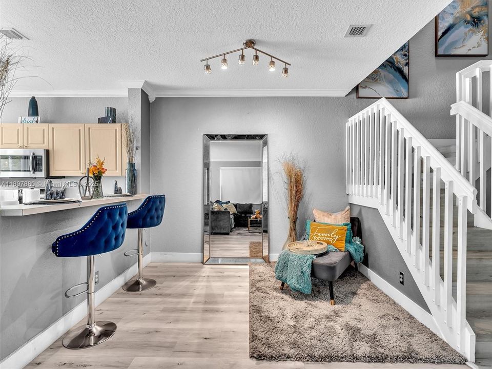 Active With Contract: $460,000 (4 beds, 2 baths, 1848 Square Feet)