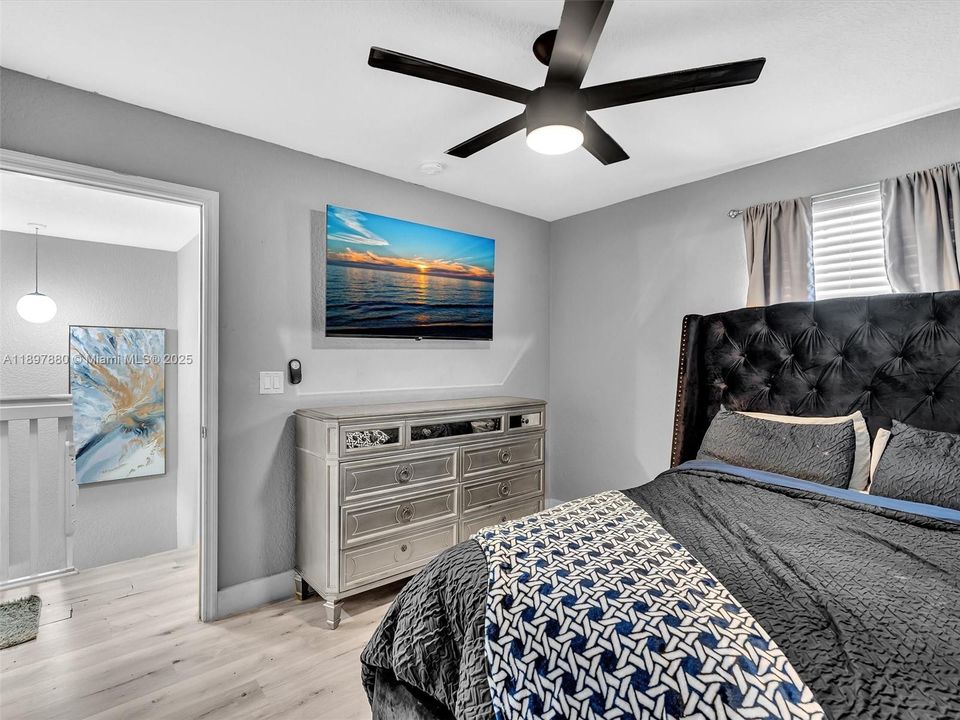 Active With Contract: $460,000 (4 beds, 2 baths, 1848 Square Feet)